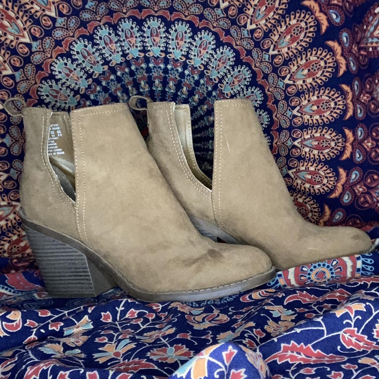 Steve madden tan booties deals