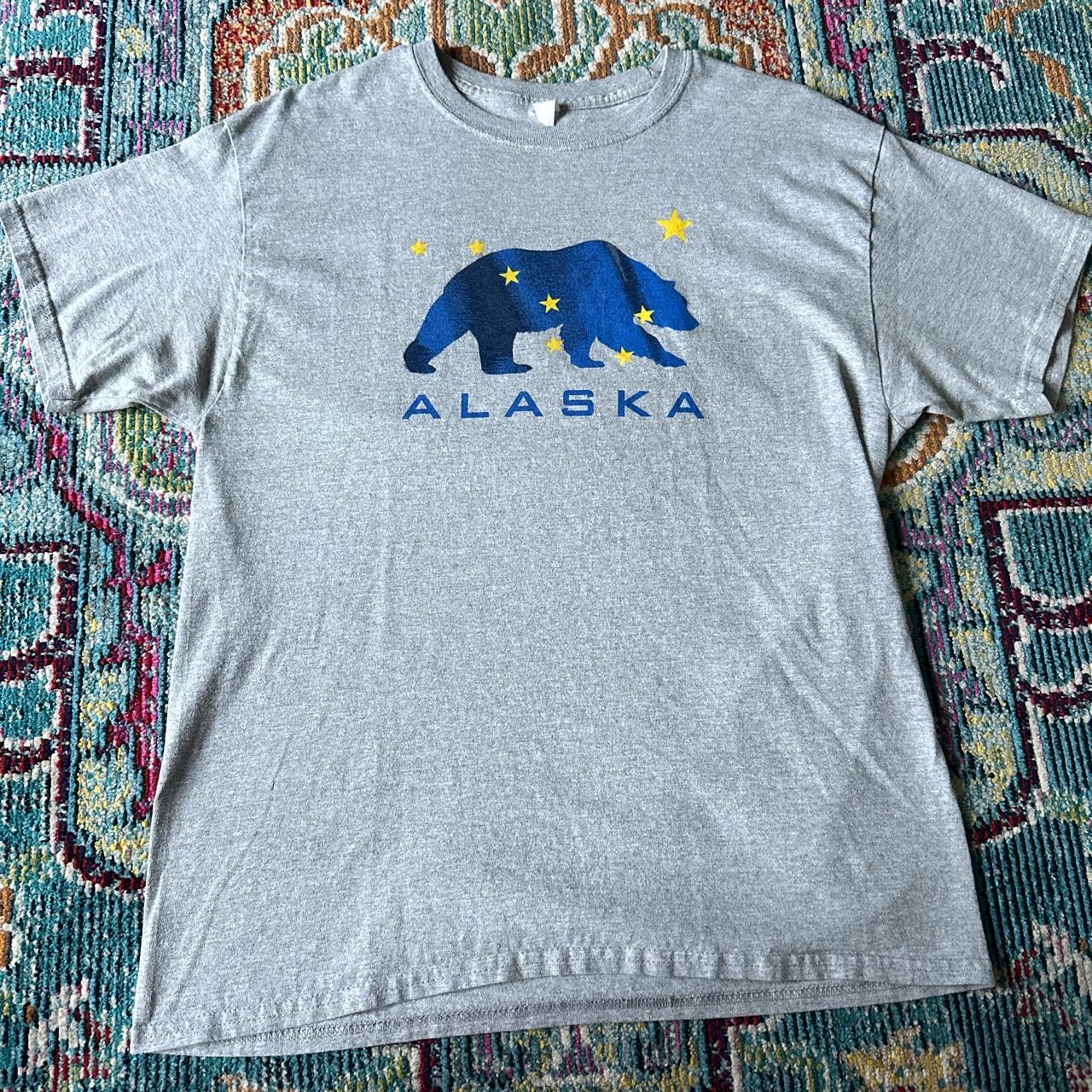 Alaska bear graphic t-shirt - Depop