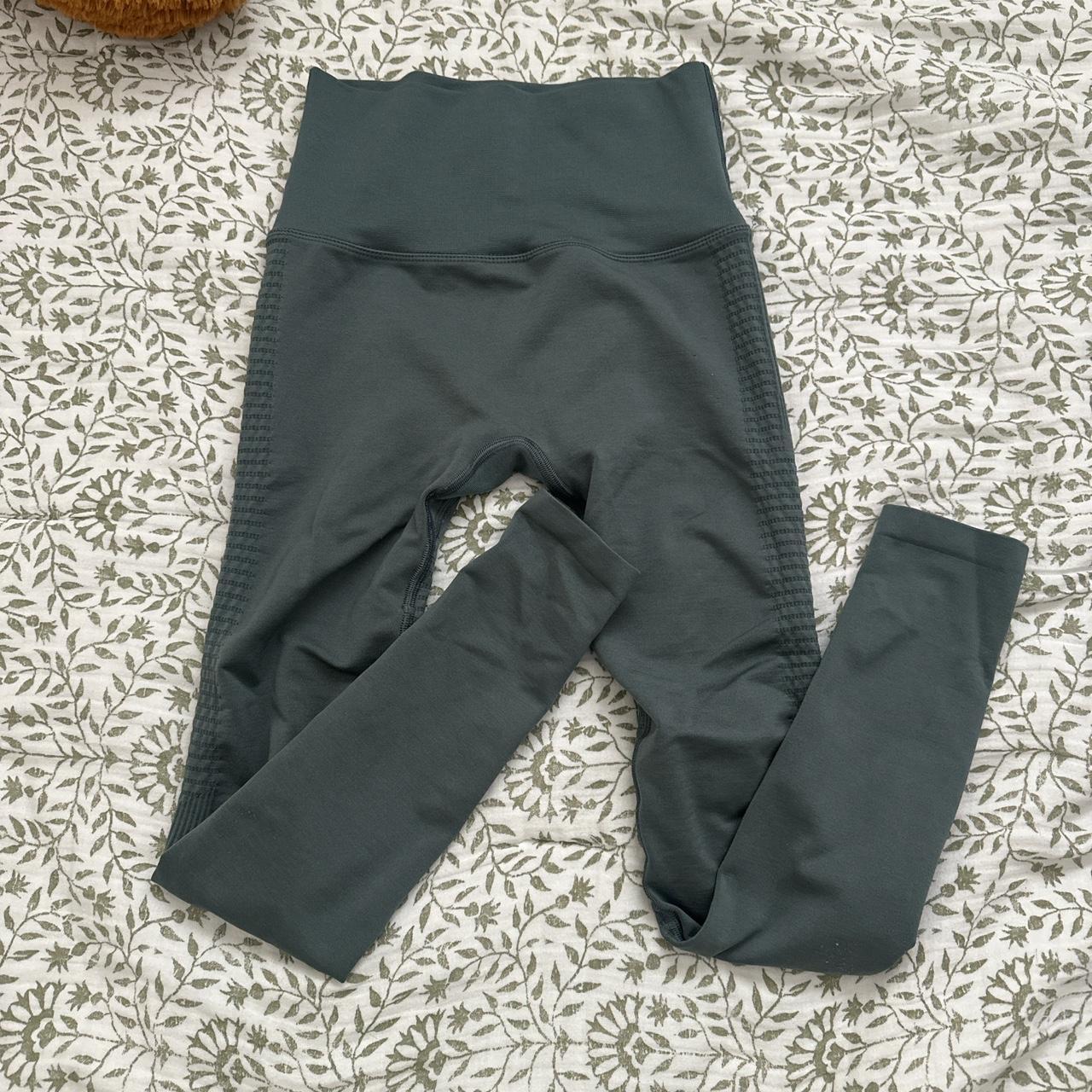 item listed by pricklyypearr