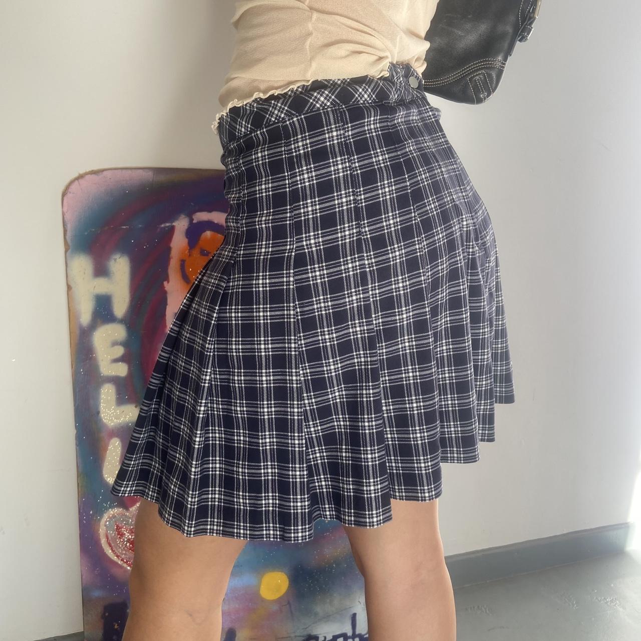 Navy and white plaid pleated skirt with a zipper on. Depop