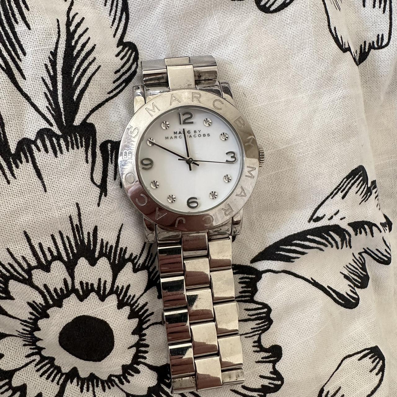 Marc Jacobs silver watch Condition good needs a Depop