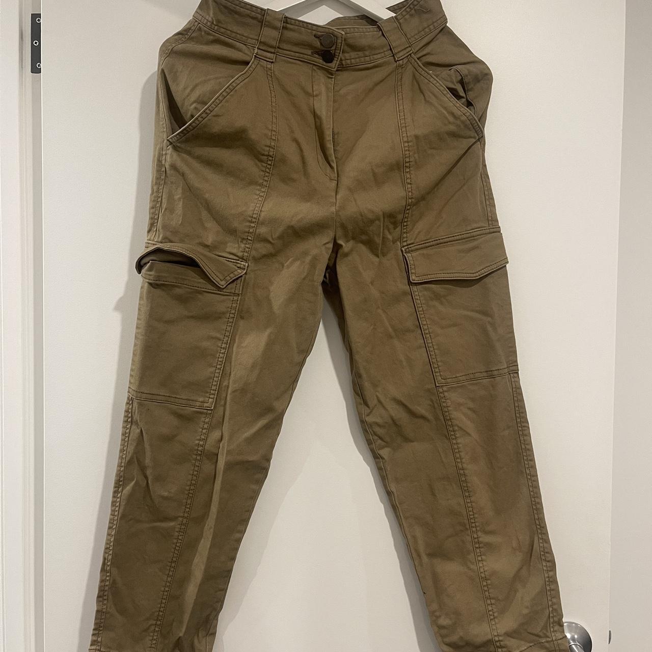 High waisted Double button cargo pants - Depop