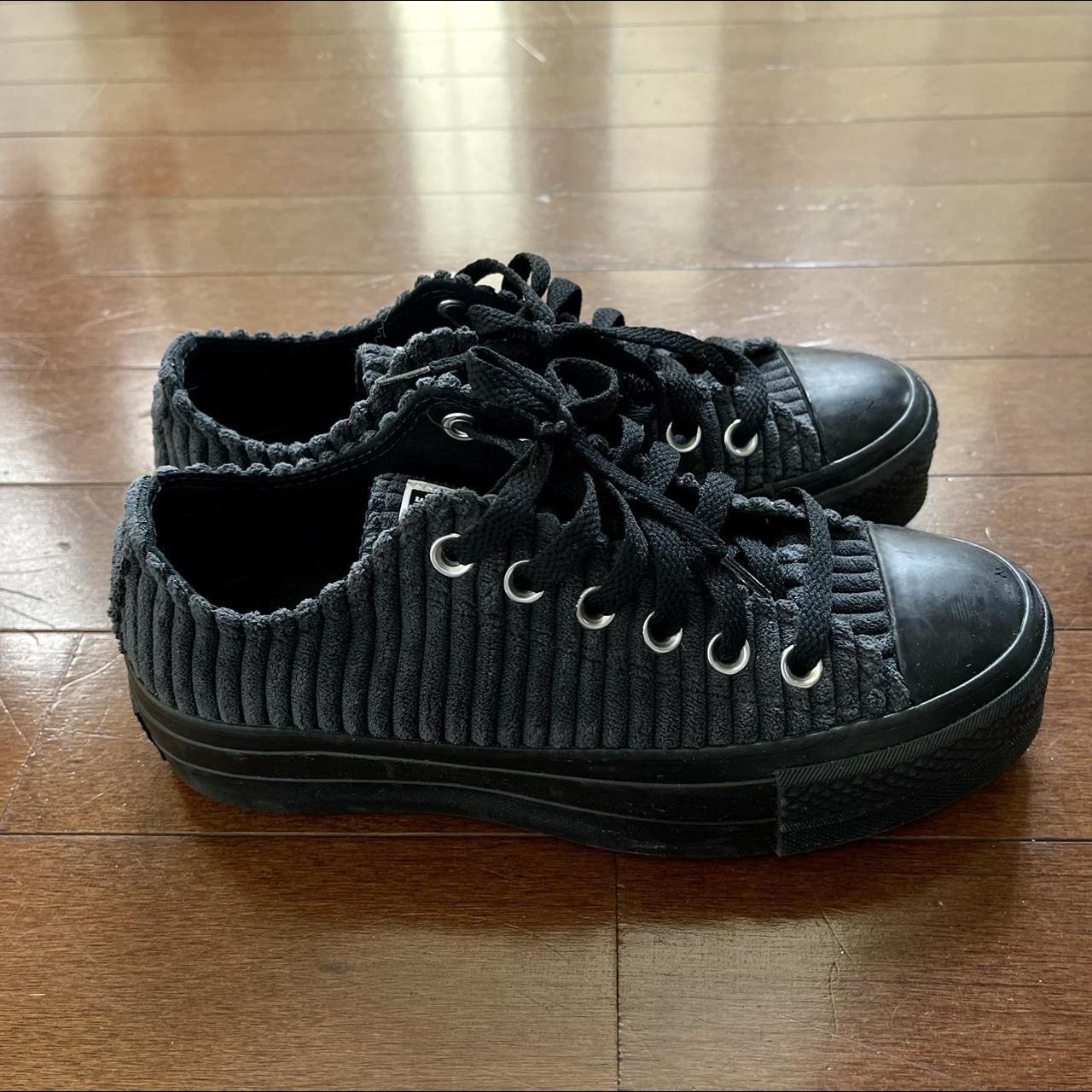 Black pinstripe deals converse