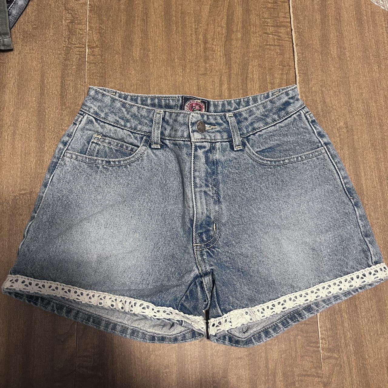 item listed by shoptimethreads