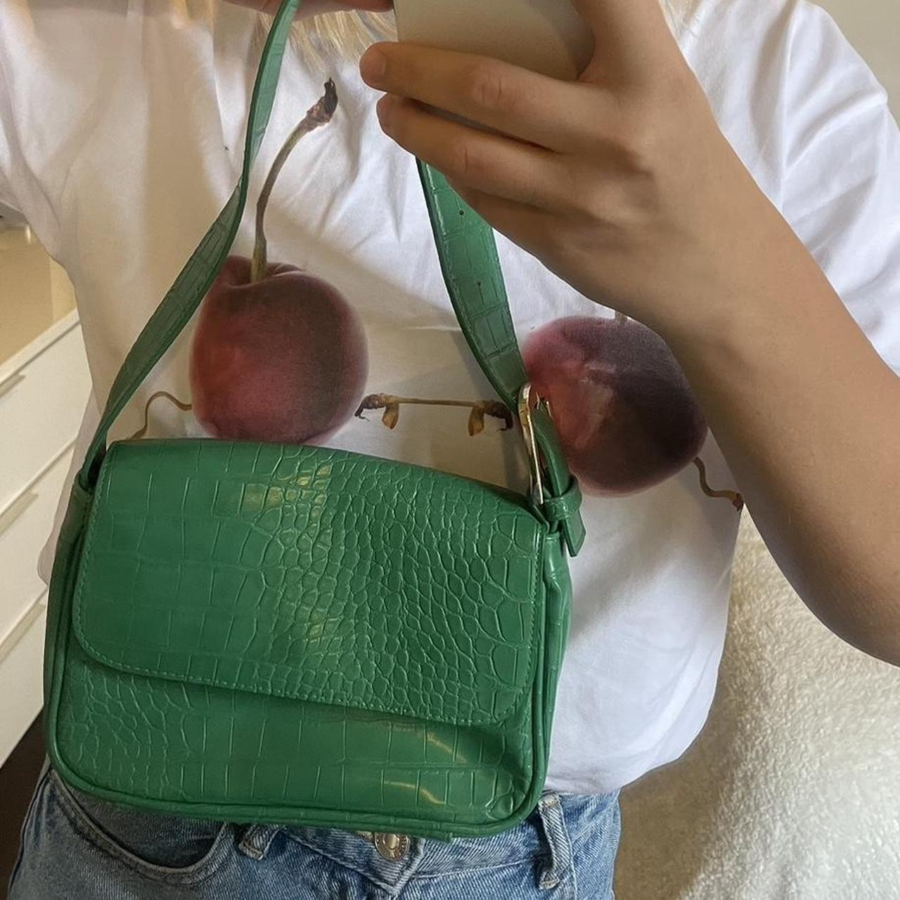 Little green bag Depop