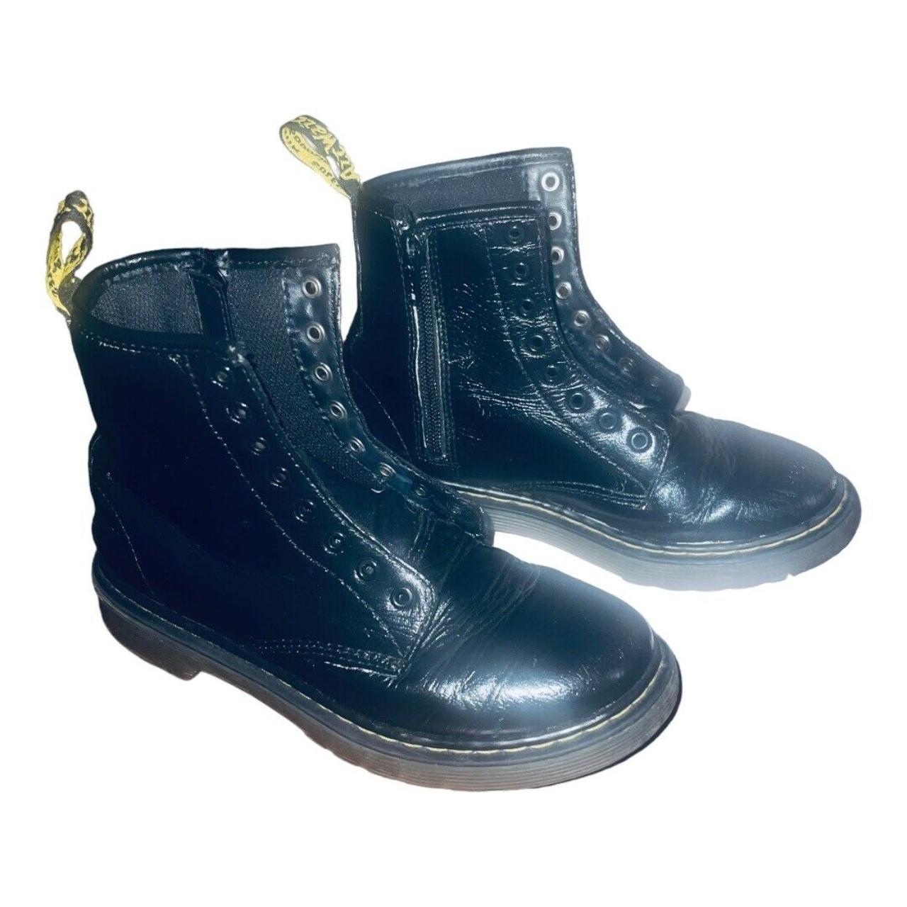 DR MARTENS Delaney Mid Leather Boots Youth Size 1. Depop