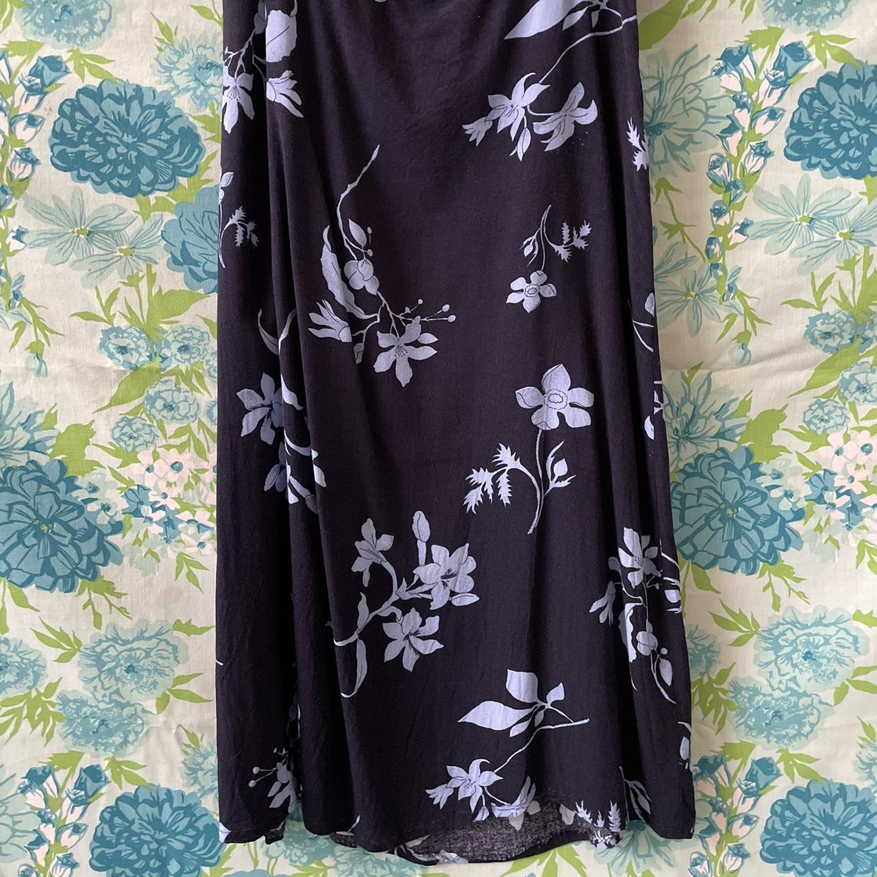 Vintage floral maxi skirt 🐟 Perfect for summer,... - Depop