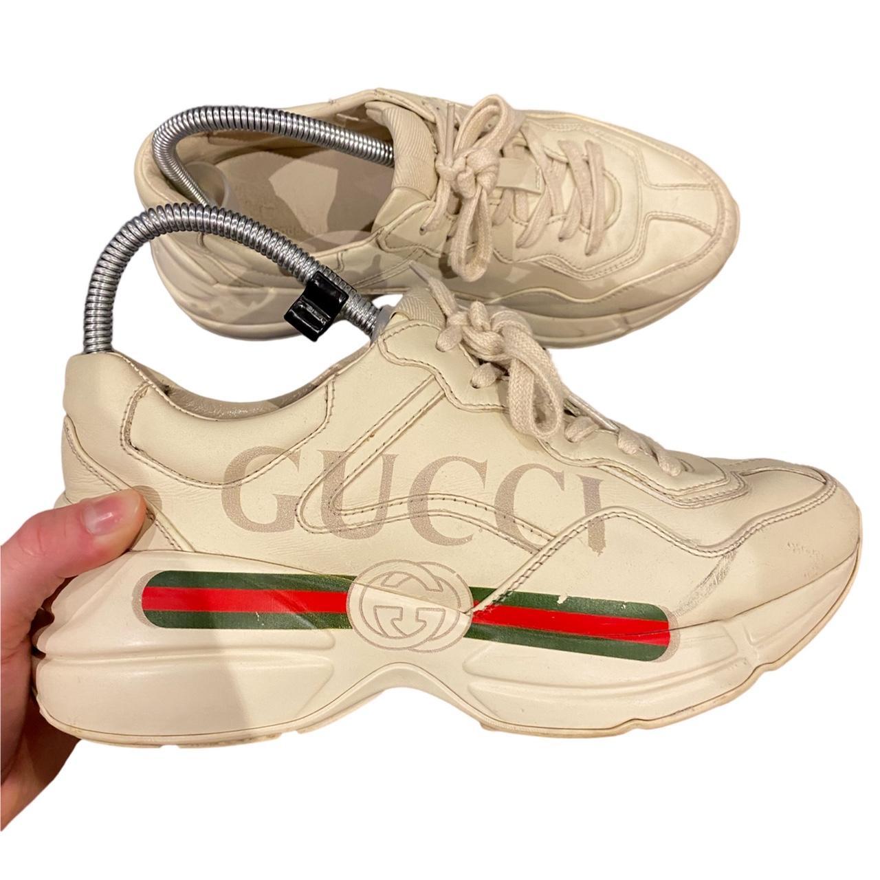 Men's rhyton gucci discount logo leather sneaker