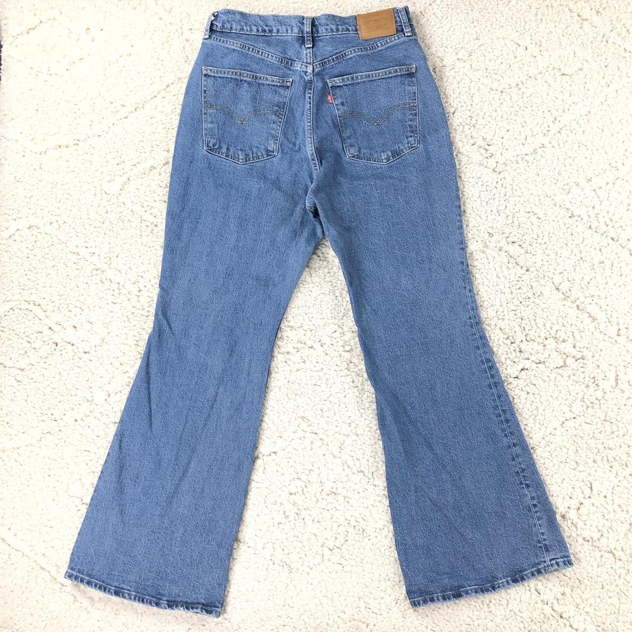 Levis 70s High Rise Flare Leg Jeans Womens 31x30... - Depop