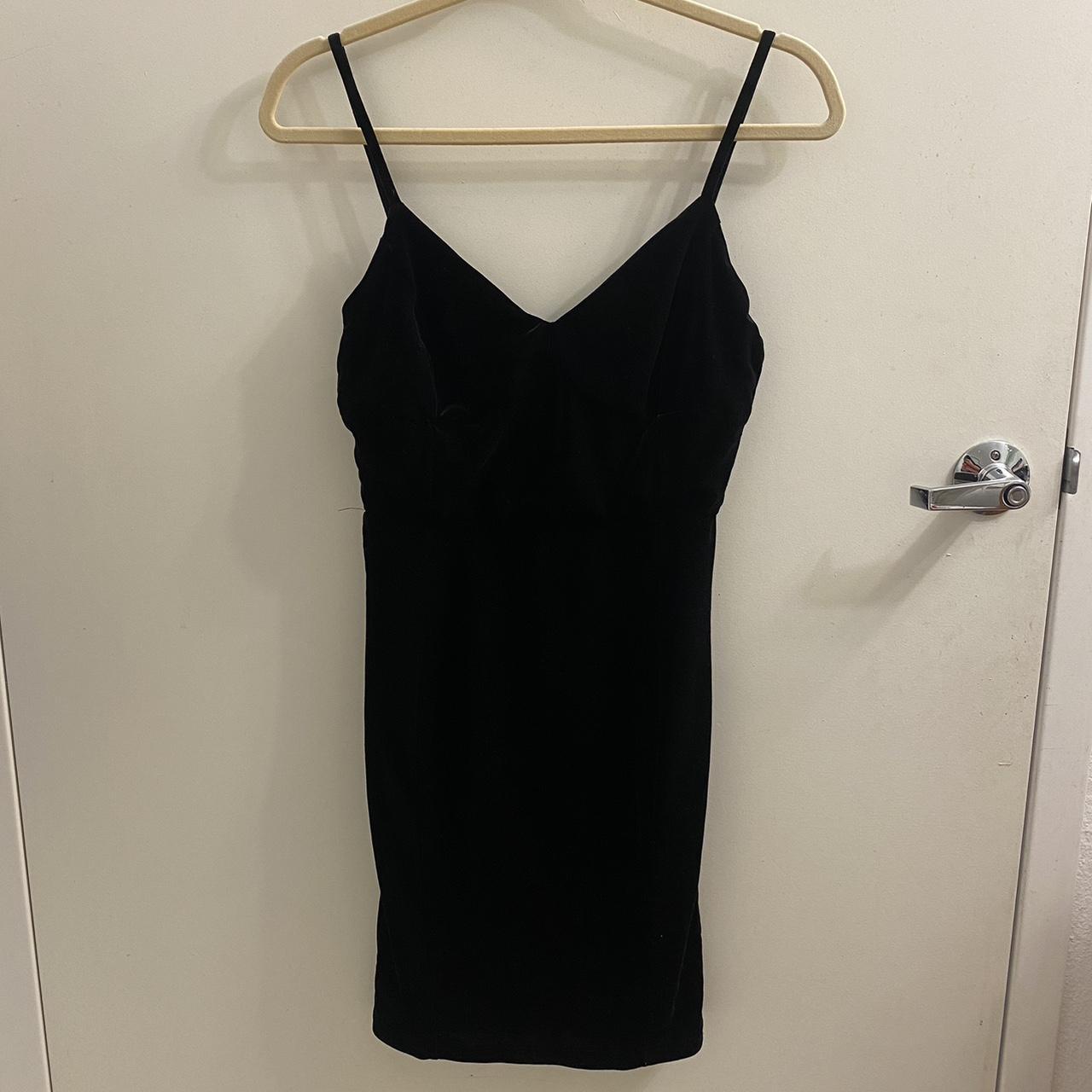 Black Velvet H&M Bodycon Dress Size medium never... Depop