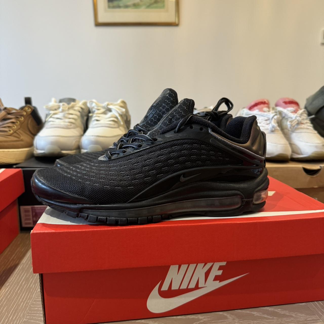 nike air max deluxe triple black