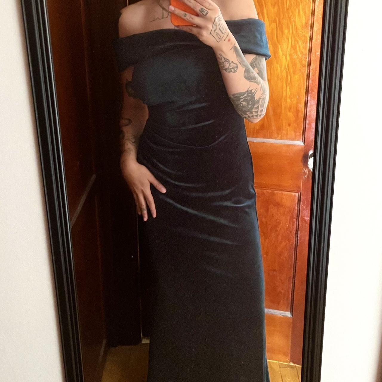 Deep green velvet maxi dress 💃🏼 Off the shoulder... Depop