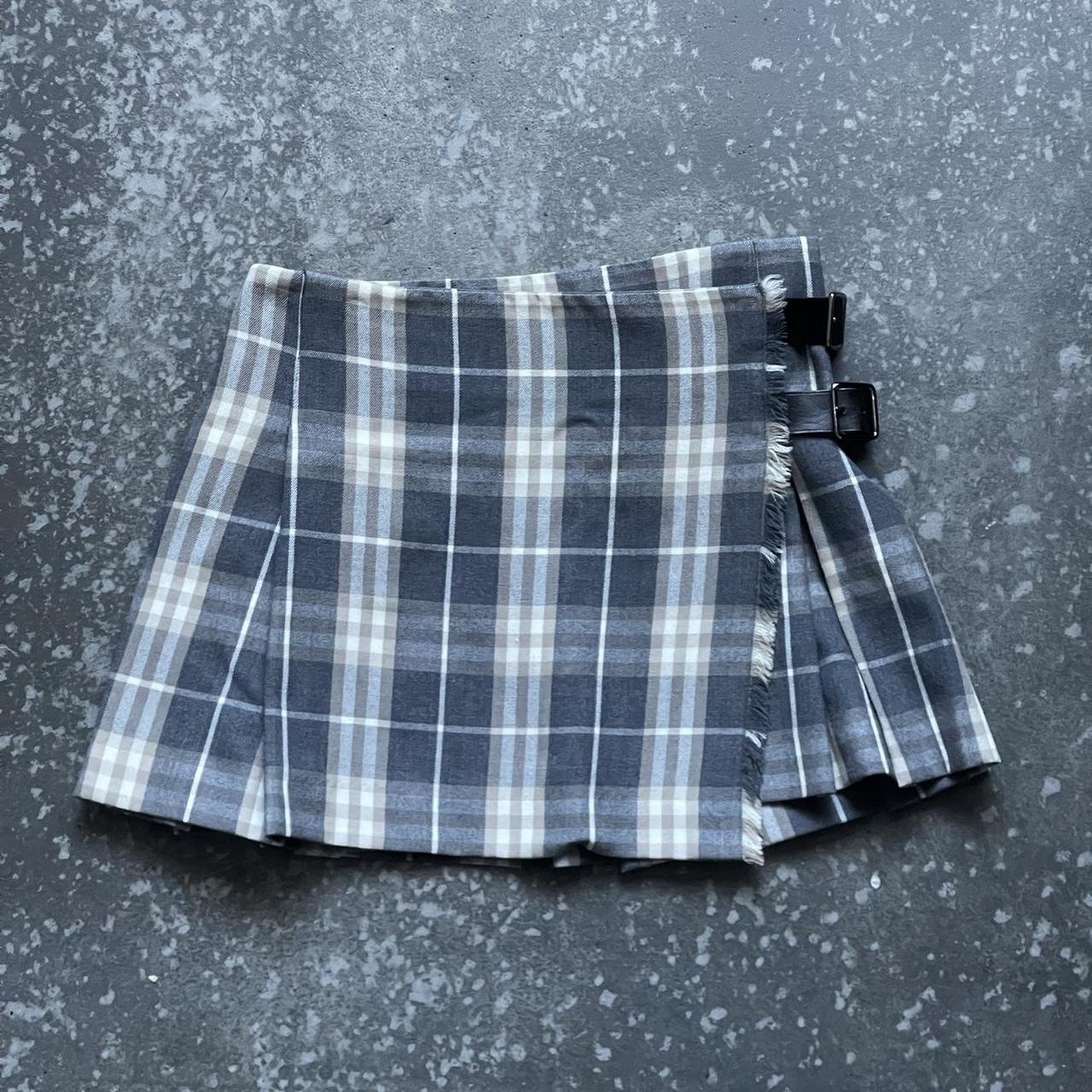 Burberry wool skirt on sale grey