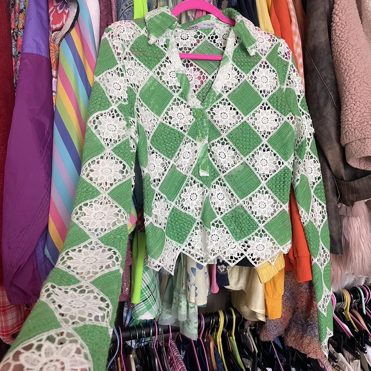 【新品タグ付き】ENFÖLD  TWO-WAY BLOUSE CARDIGAN Zara Green & white crochet blouse with button up | Depop