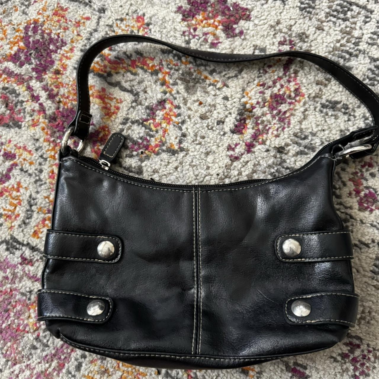 cute black leather shoulder bag with silver. Depop