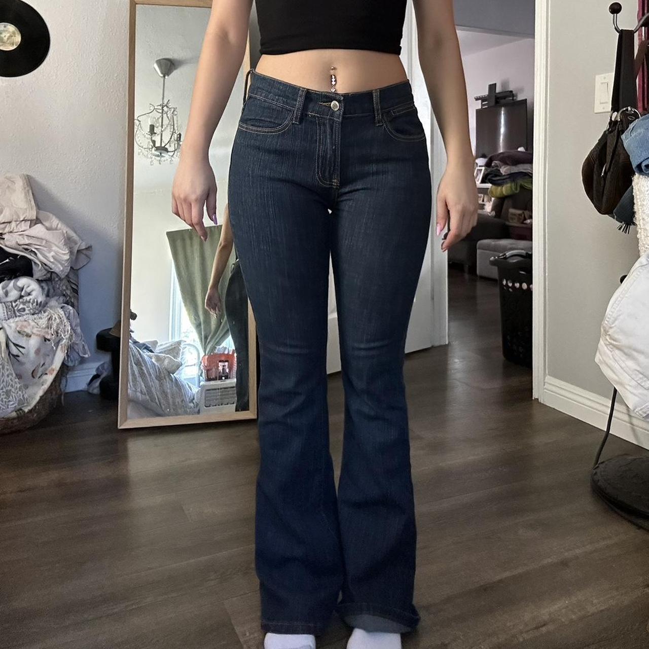 Brandy Mid-Rise Flare jeans Super cute Like New - Depop