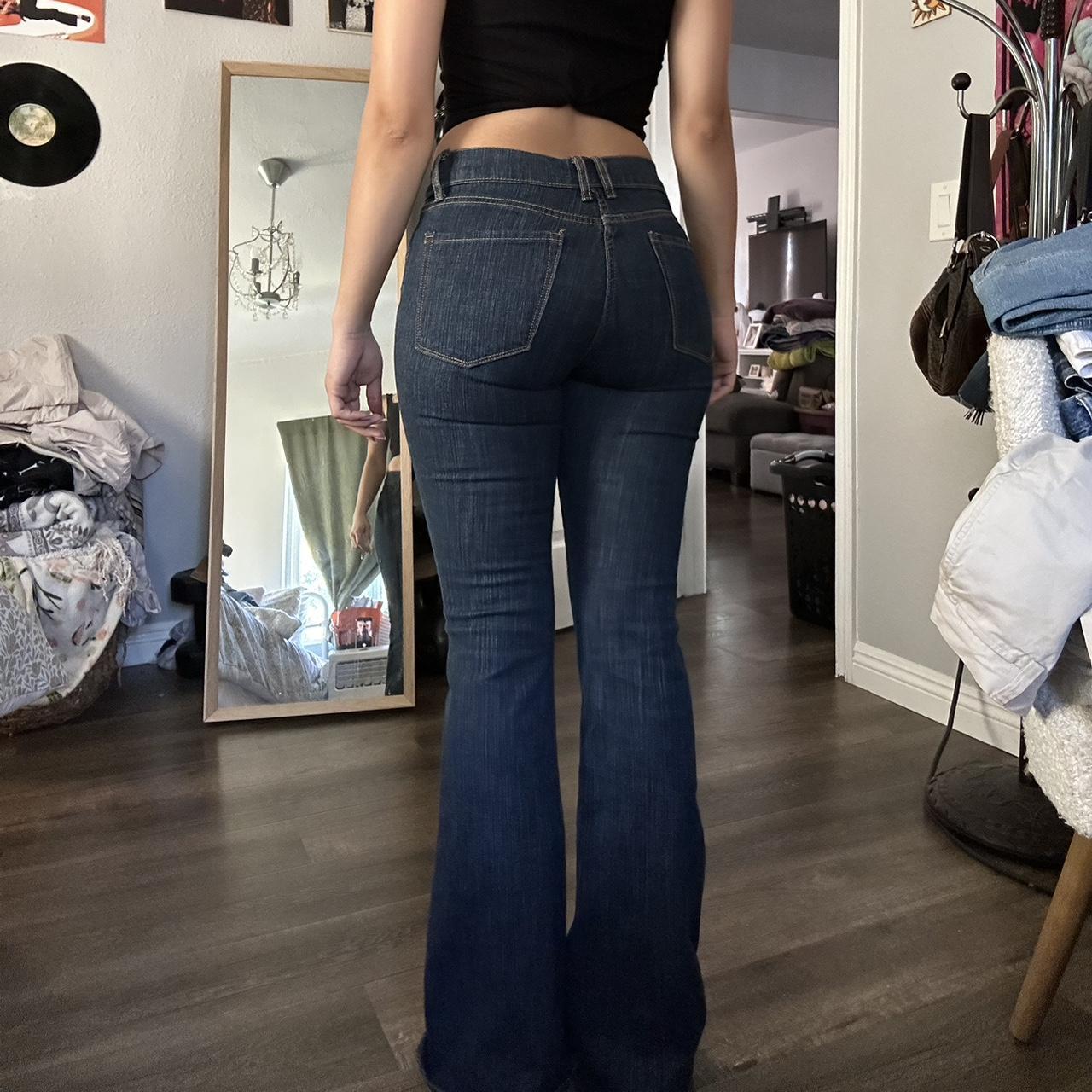 Brandy Mid-Rise Flare jeans Super cute Like New - Depop