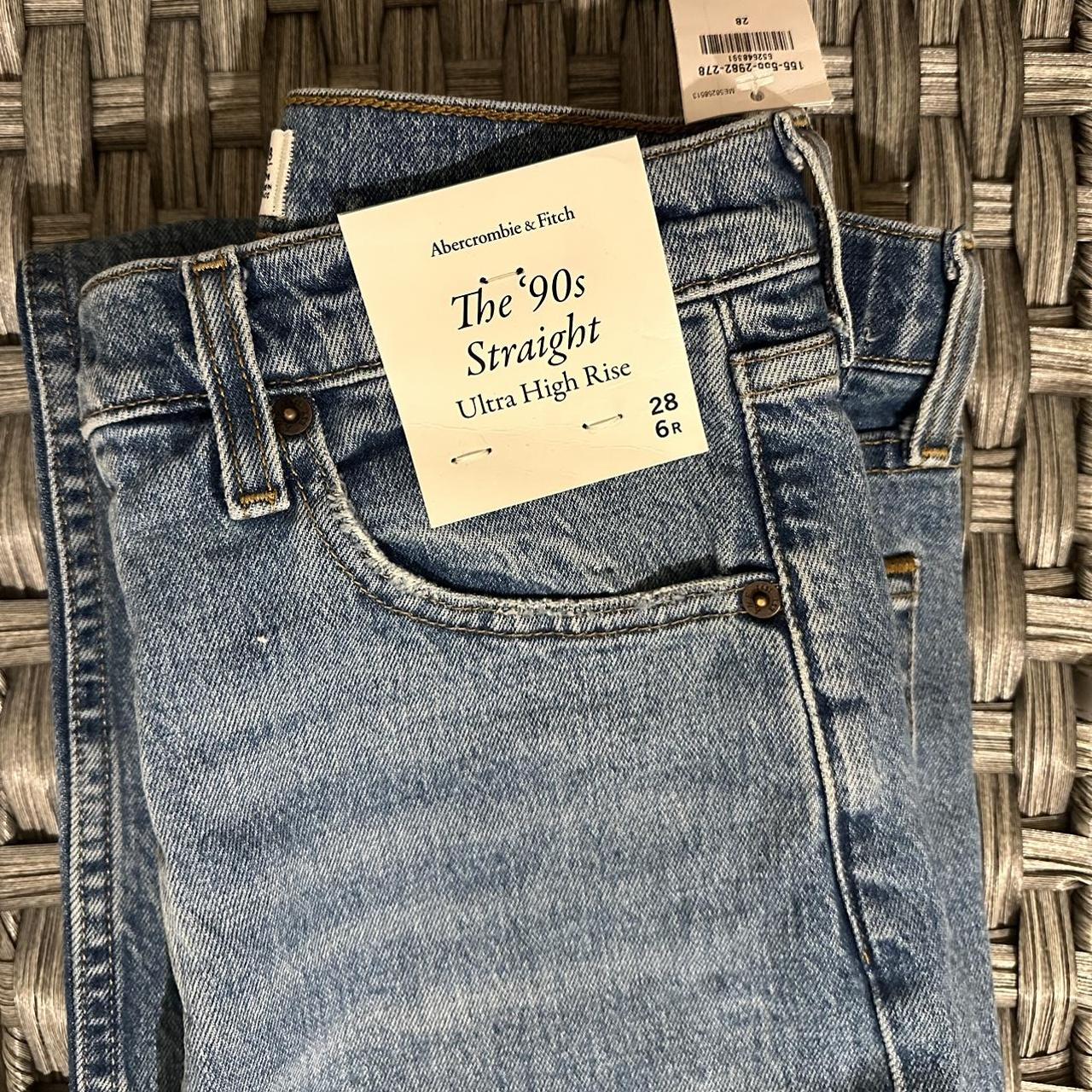 Ultra High Rise 90s Straight Jean