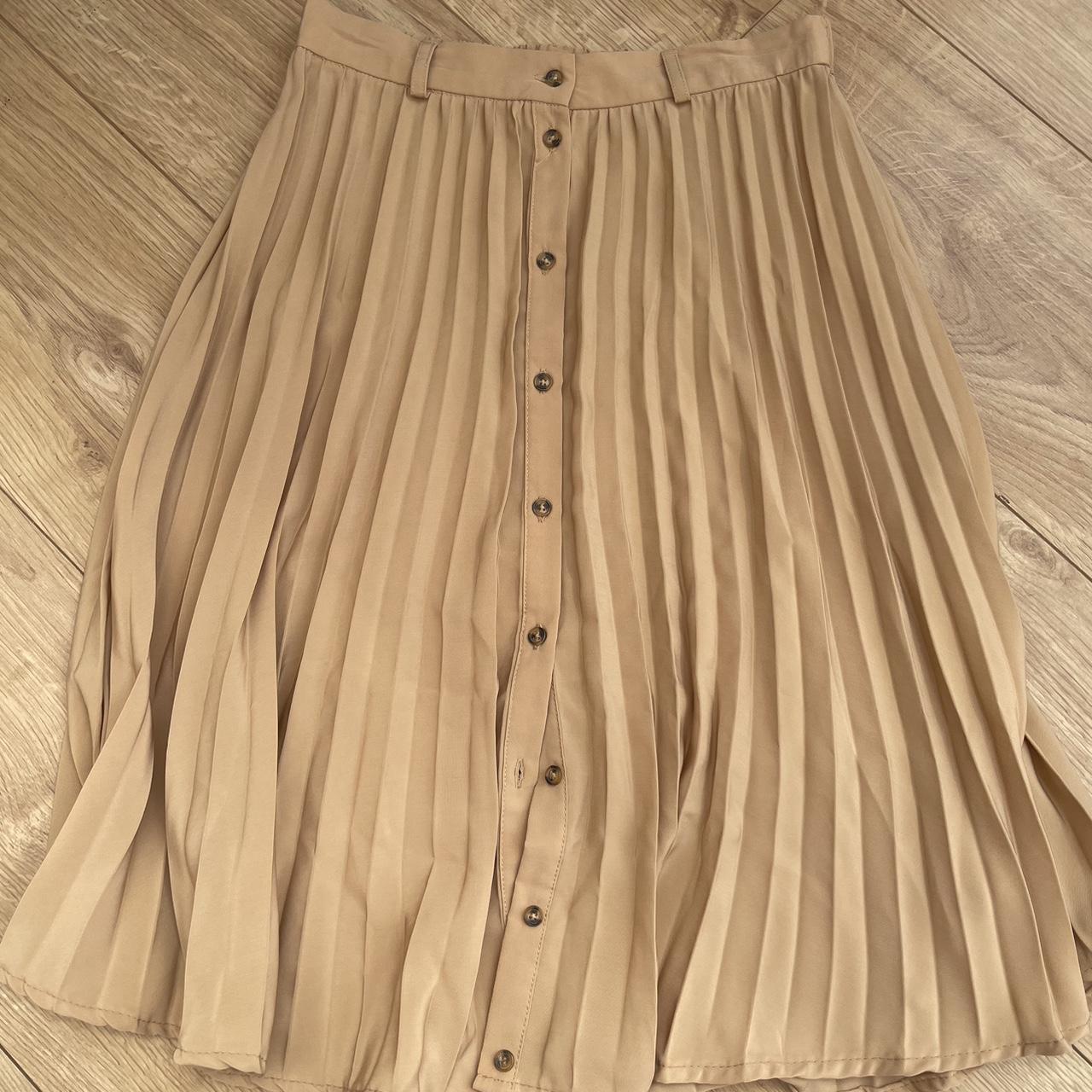 Pleated skirt stradivarius best sale