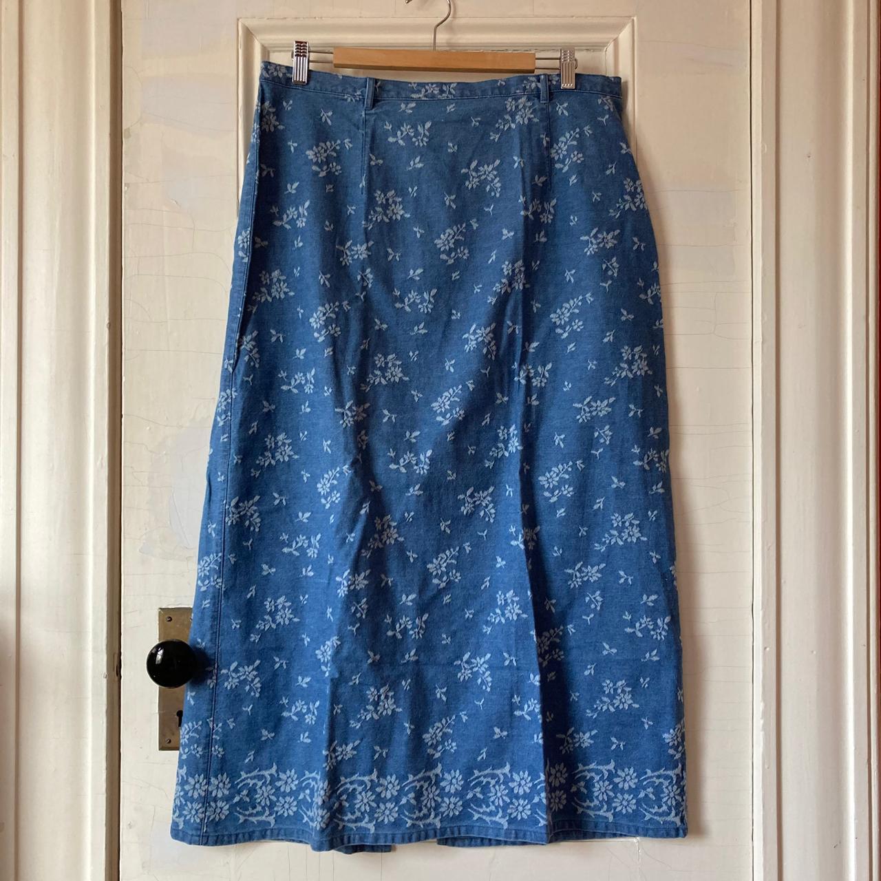 Liz Claiborne / Crazy Horse vintage 90s maxi denim... - Depop