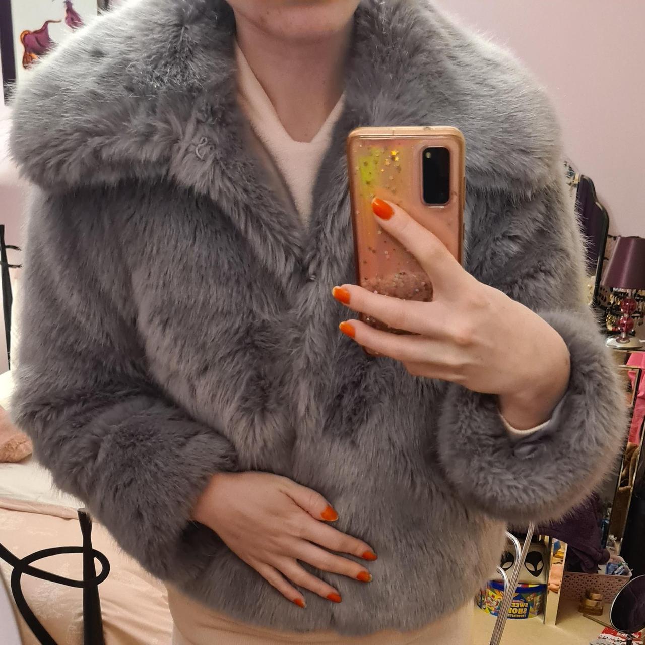 BRAND NEW Topshop faux fur coat. petite coat - Depop