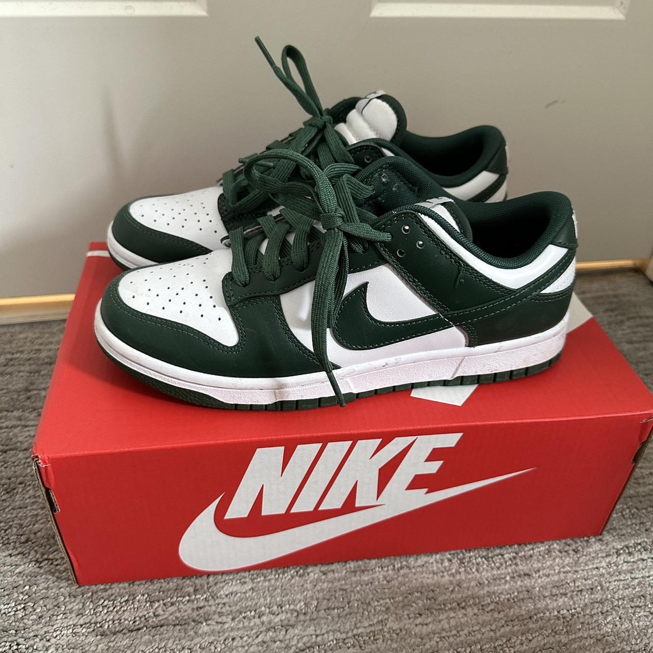 dunk low michigan green