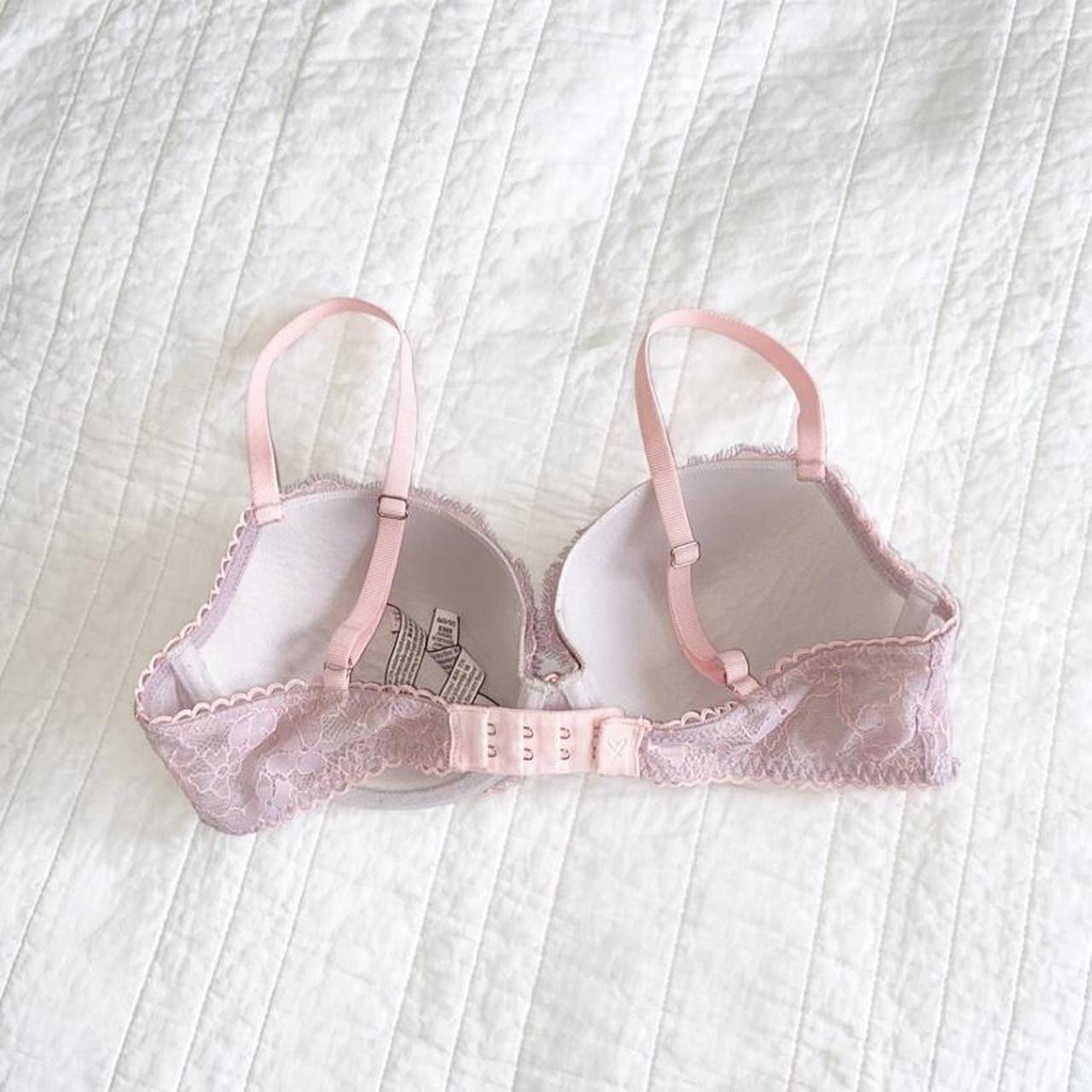 Victoria's Secret Lavender Lace Bra 💗 Size: - Depop