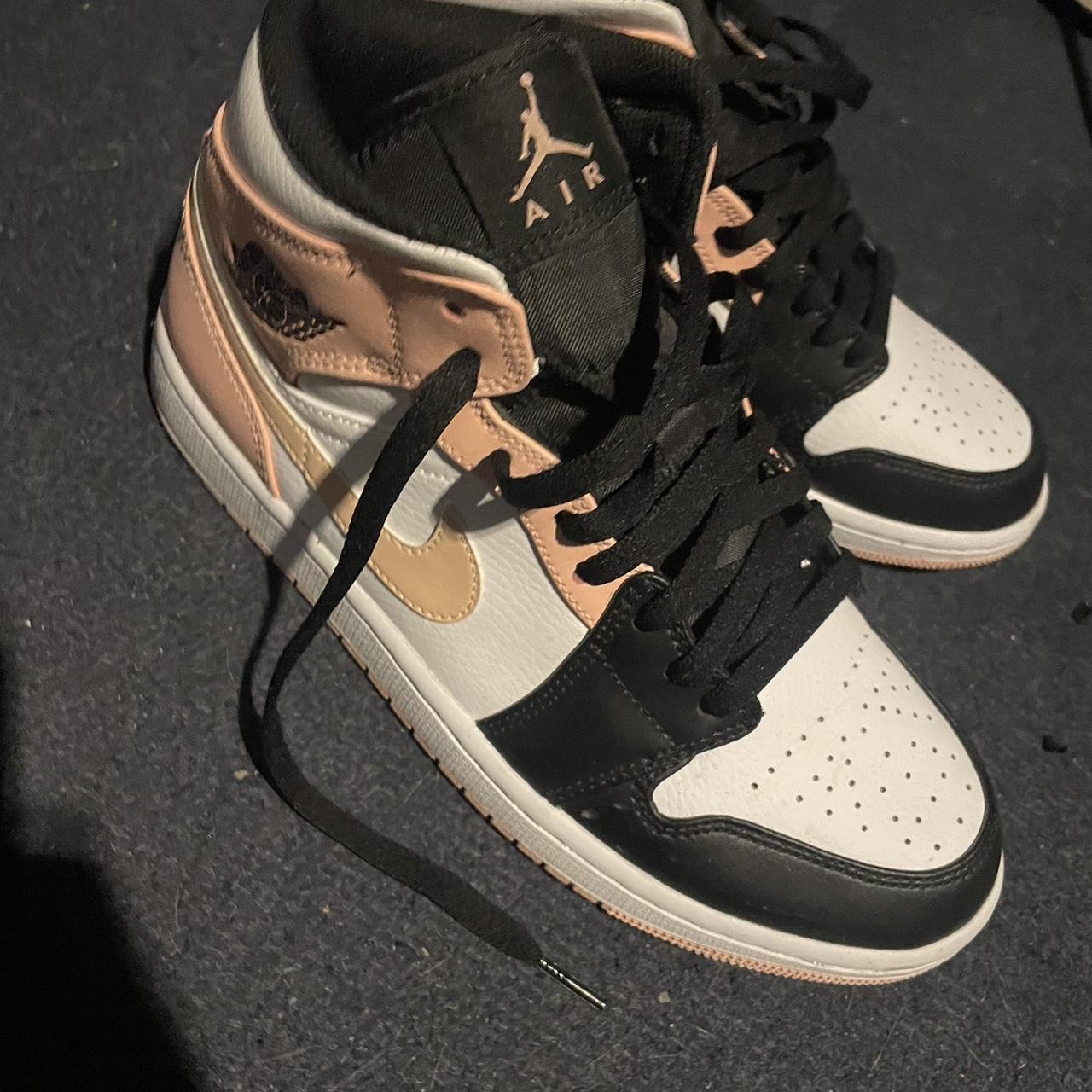 jordan 1s pink black and white