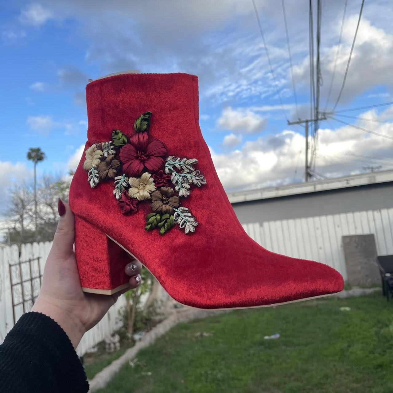 item listed by zebelle