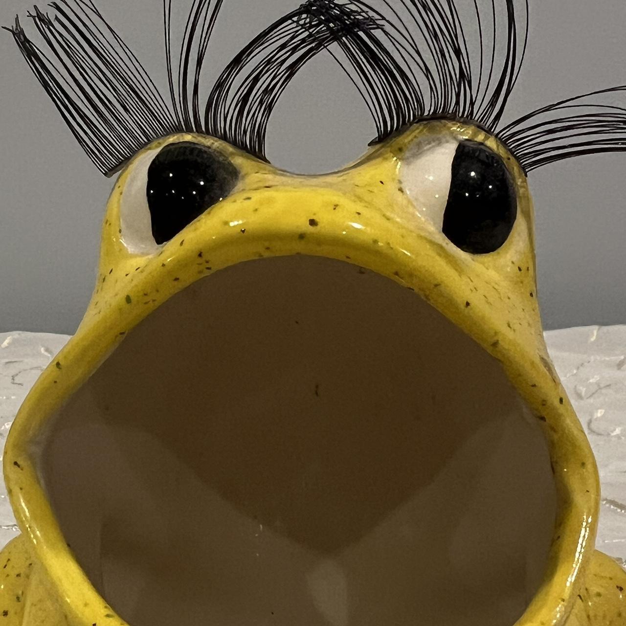 Vintage Yellow Lash Frog Sponge Holder or Home - Depop