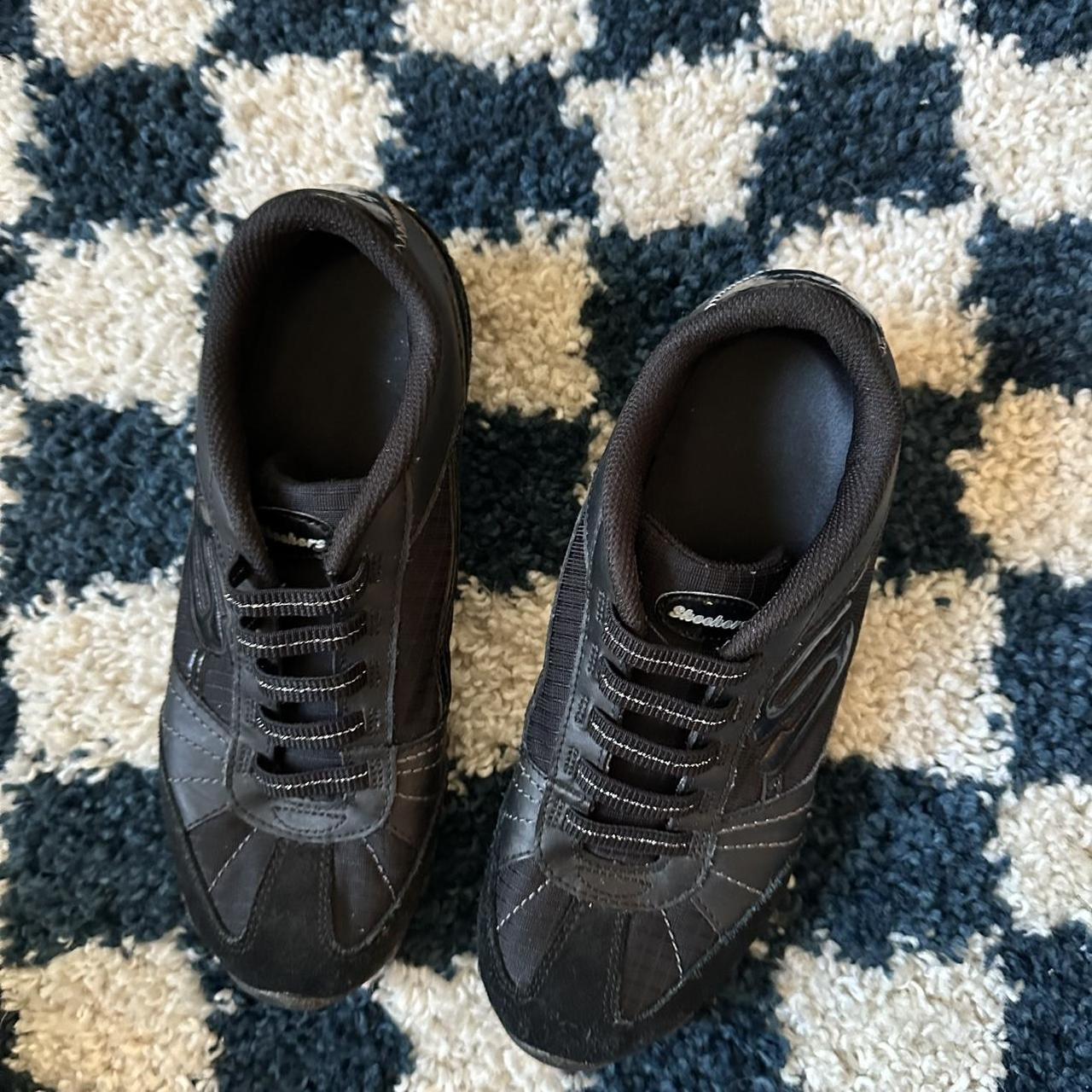 Black Skechers y2k vintage slip on sneaker women’s 7 Depop