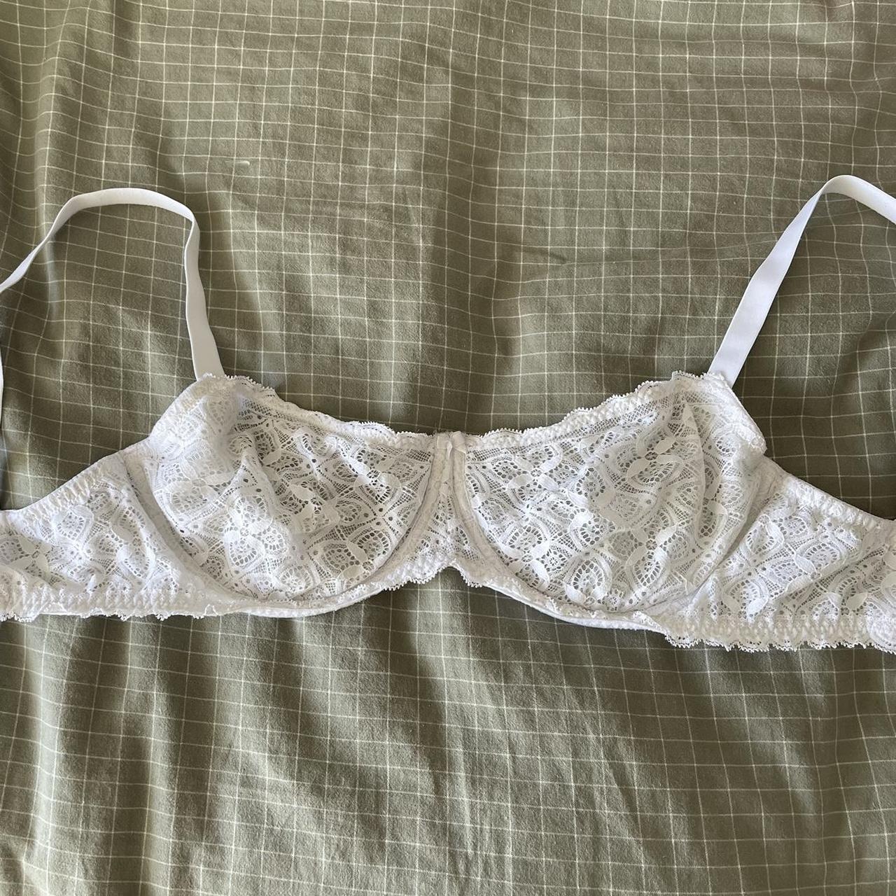 Intimissimi Women's White Bra | Depop