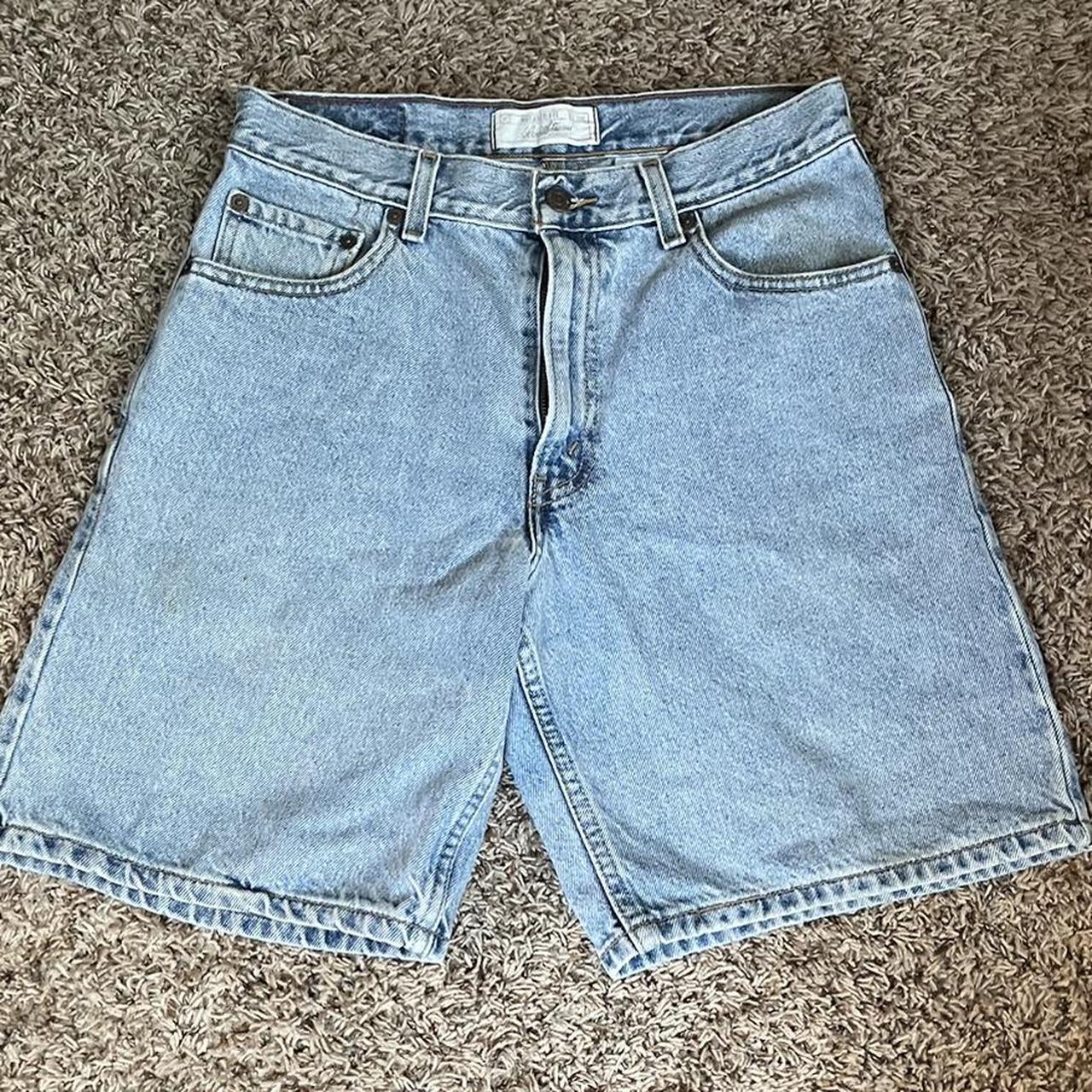 Levi's Women's Shorts | Depop