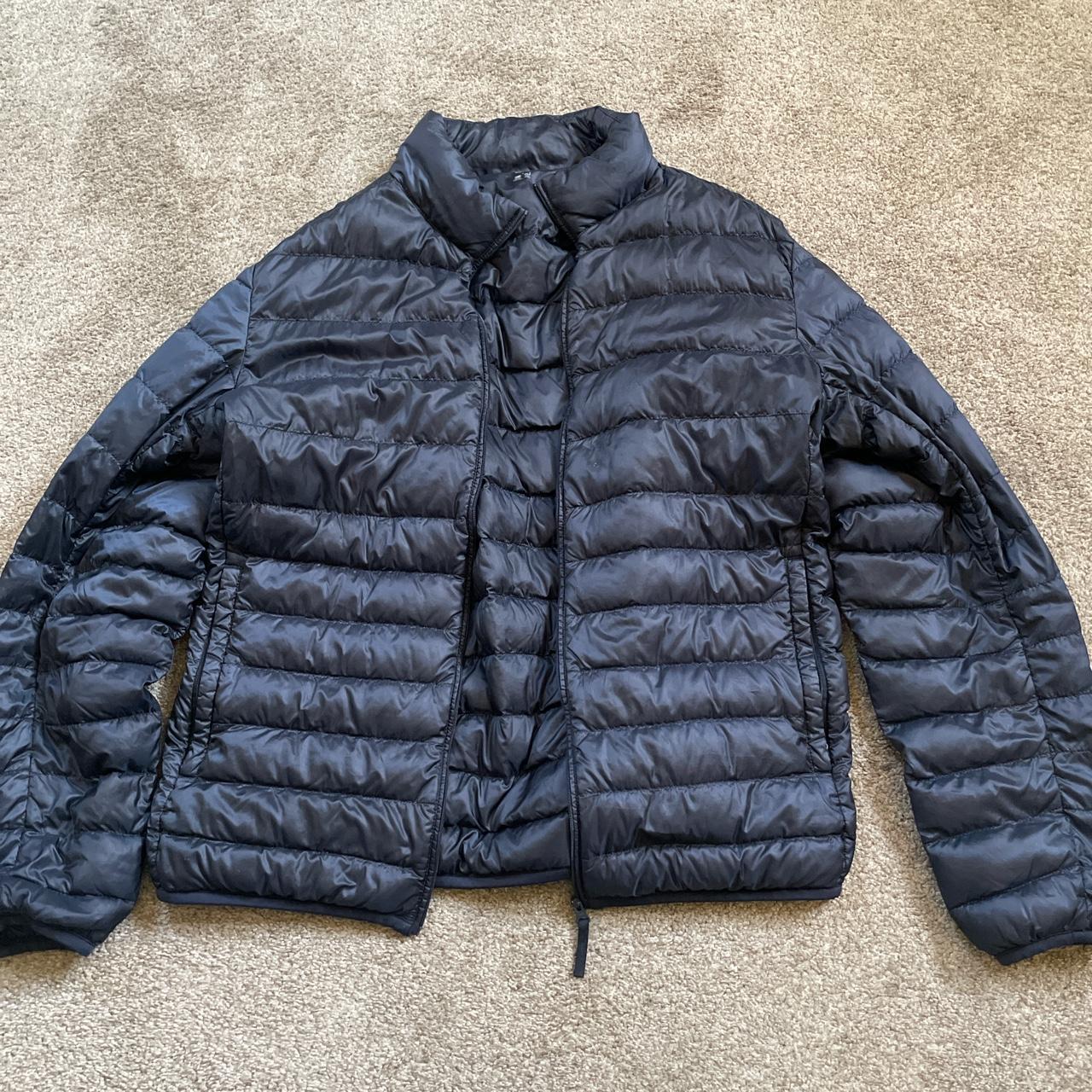 Light Puffer jacket/Navy Blue Size:XL Worn... - Depop