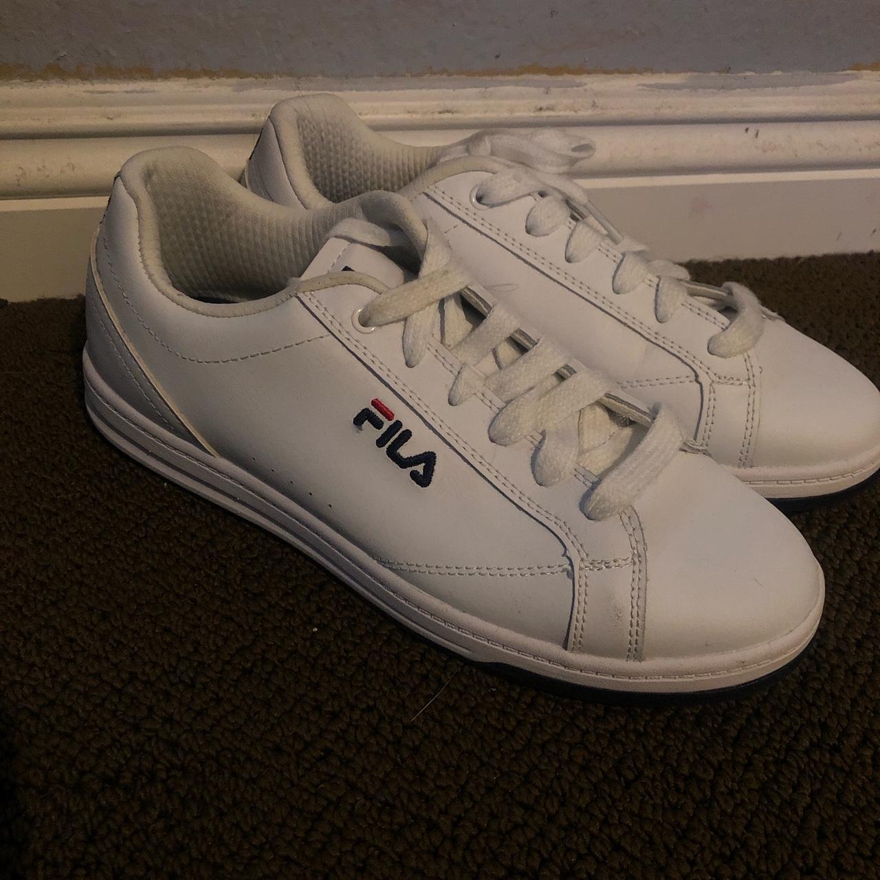 Fila leather hot sale court shoes