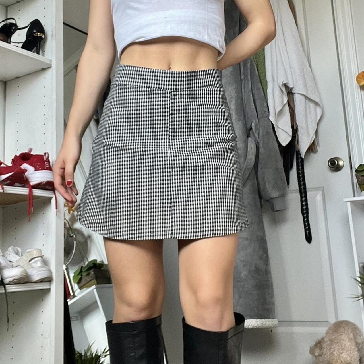 Black and white outlet plaid skirt brandy melville