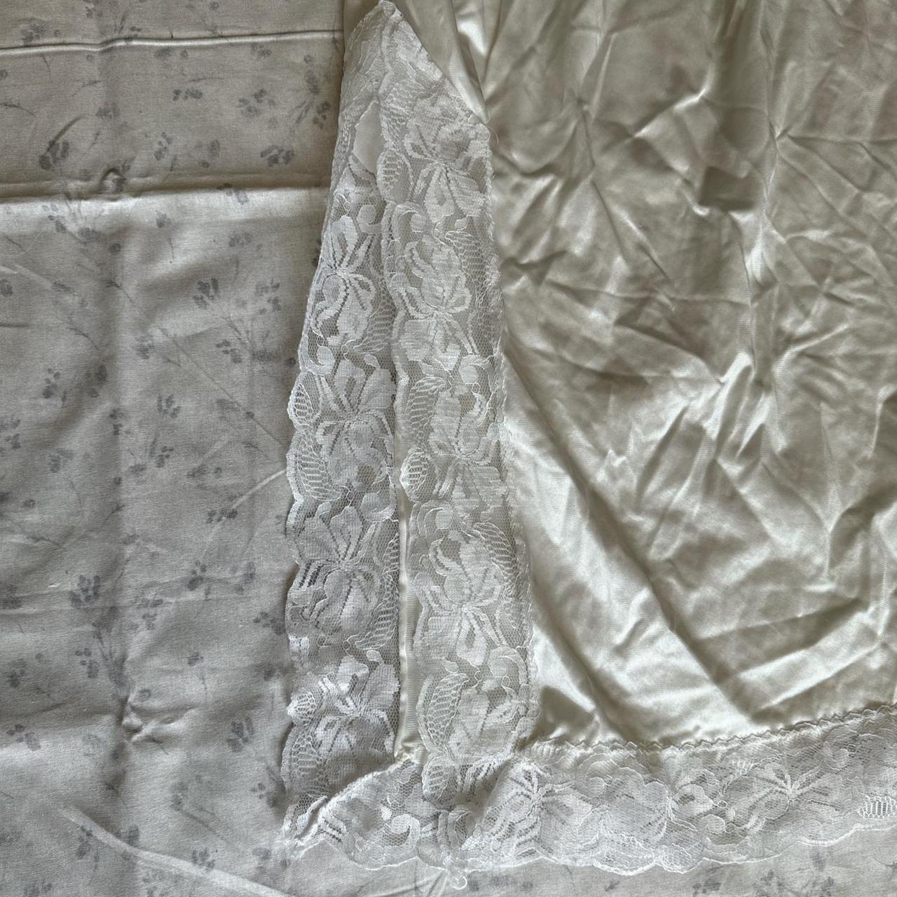 Vintage Women's Lace Skirt - White - M – Vintage … - image 3