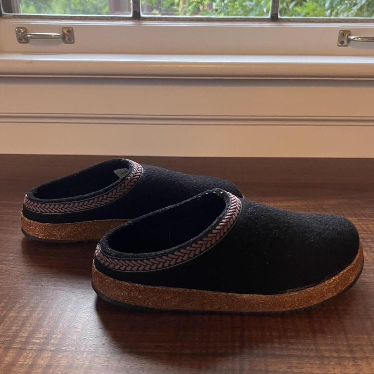 Women s LLBean slipper clog size 9 but fit more like Depop