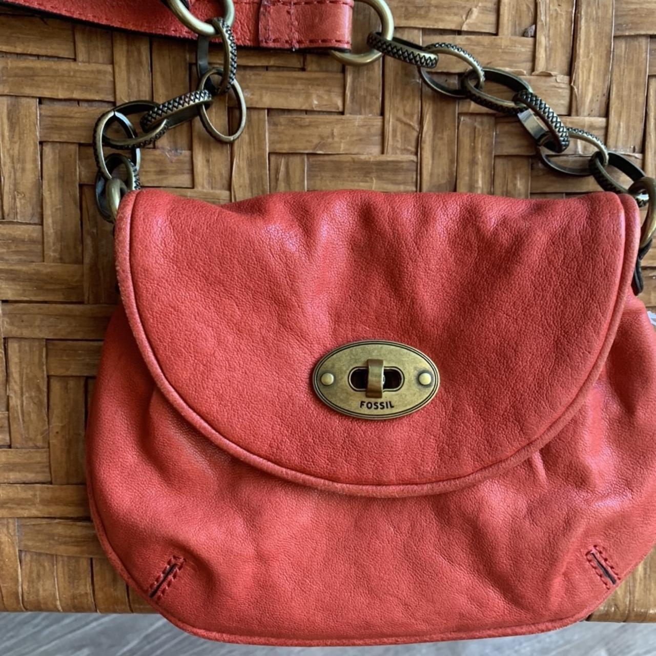 Fossil hand clearance purse