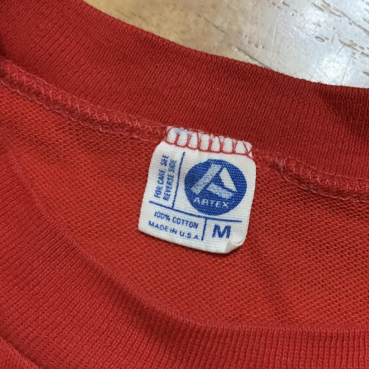 Artek Men's Red and White T-shirt (3)