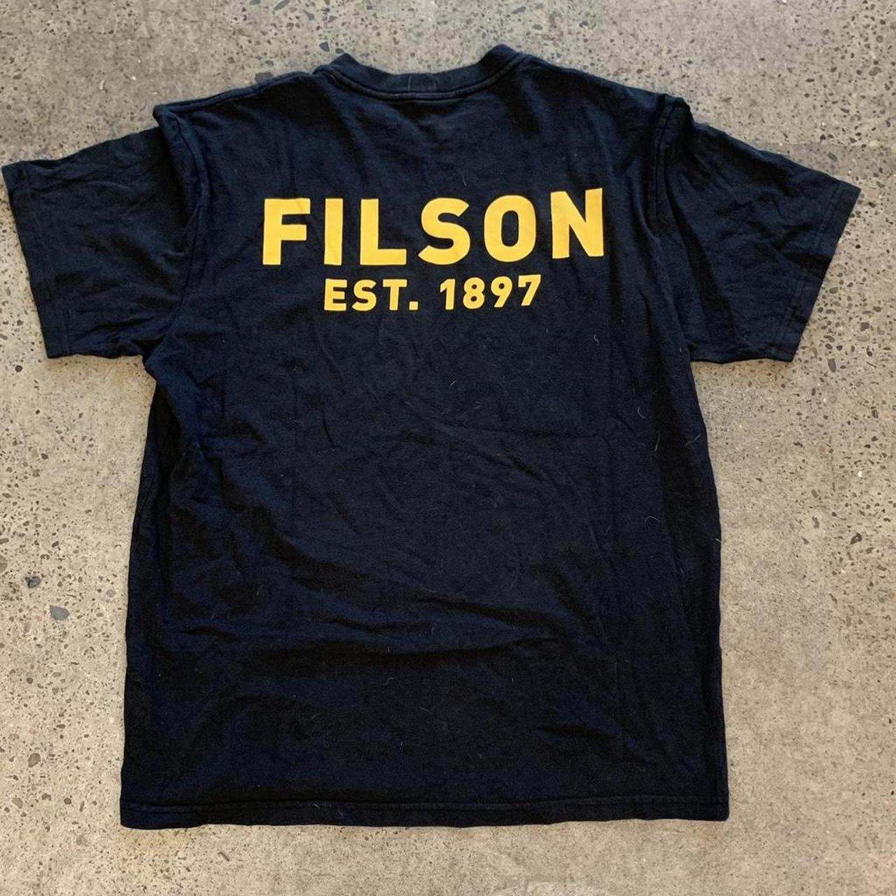 Filson Mens Black and Yellow T-shirt | Depop