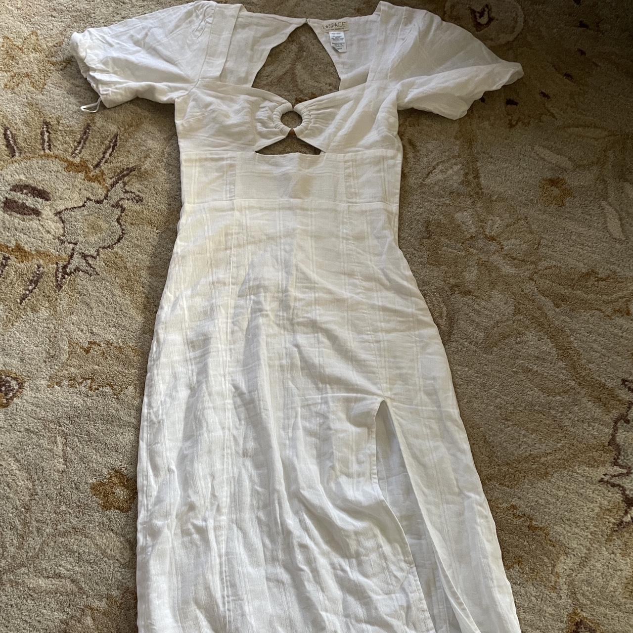 Amazing L*space white maxi dress Worn a few times... - Depop