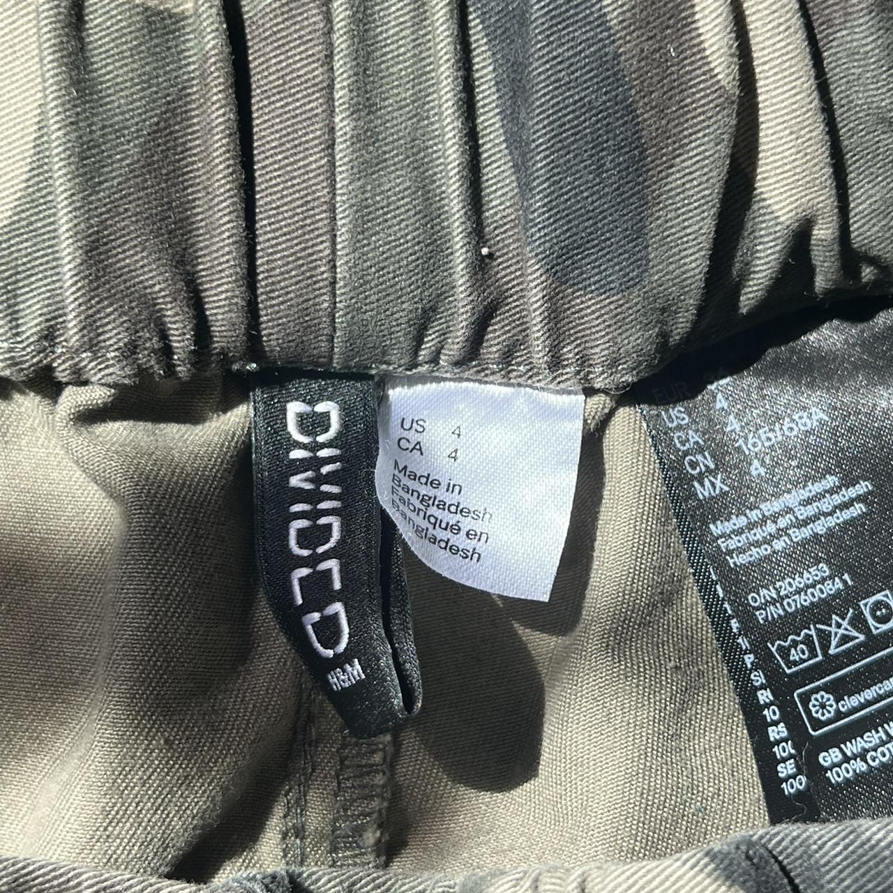 H&M divided camo cargo pants! good condition, very... - Depop