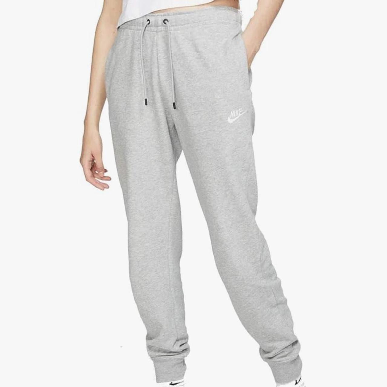 size s women's nike joggers