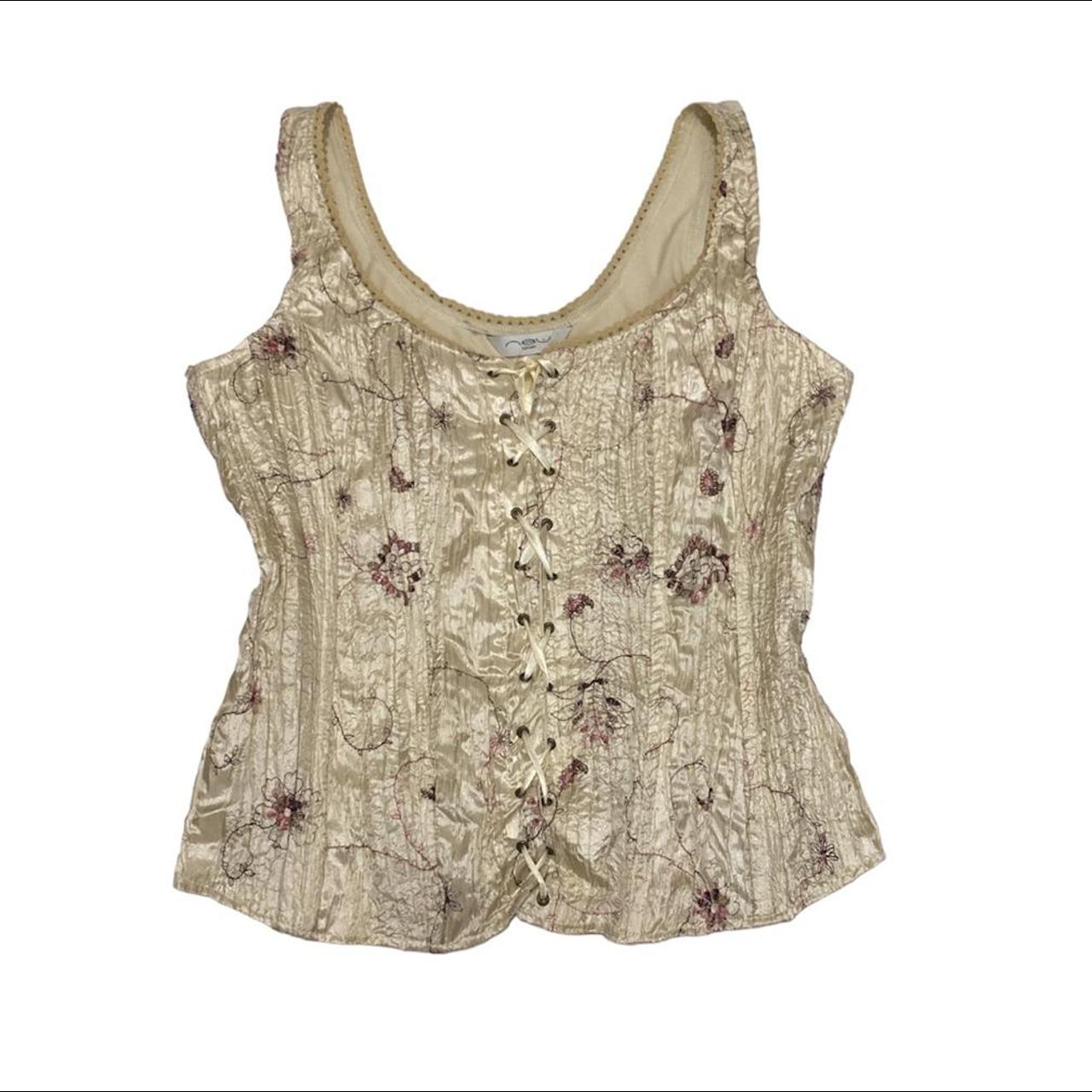 Old label new look corset top🤍 Crinkle floral... Depop