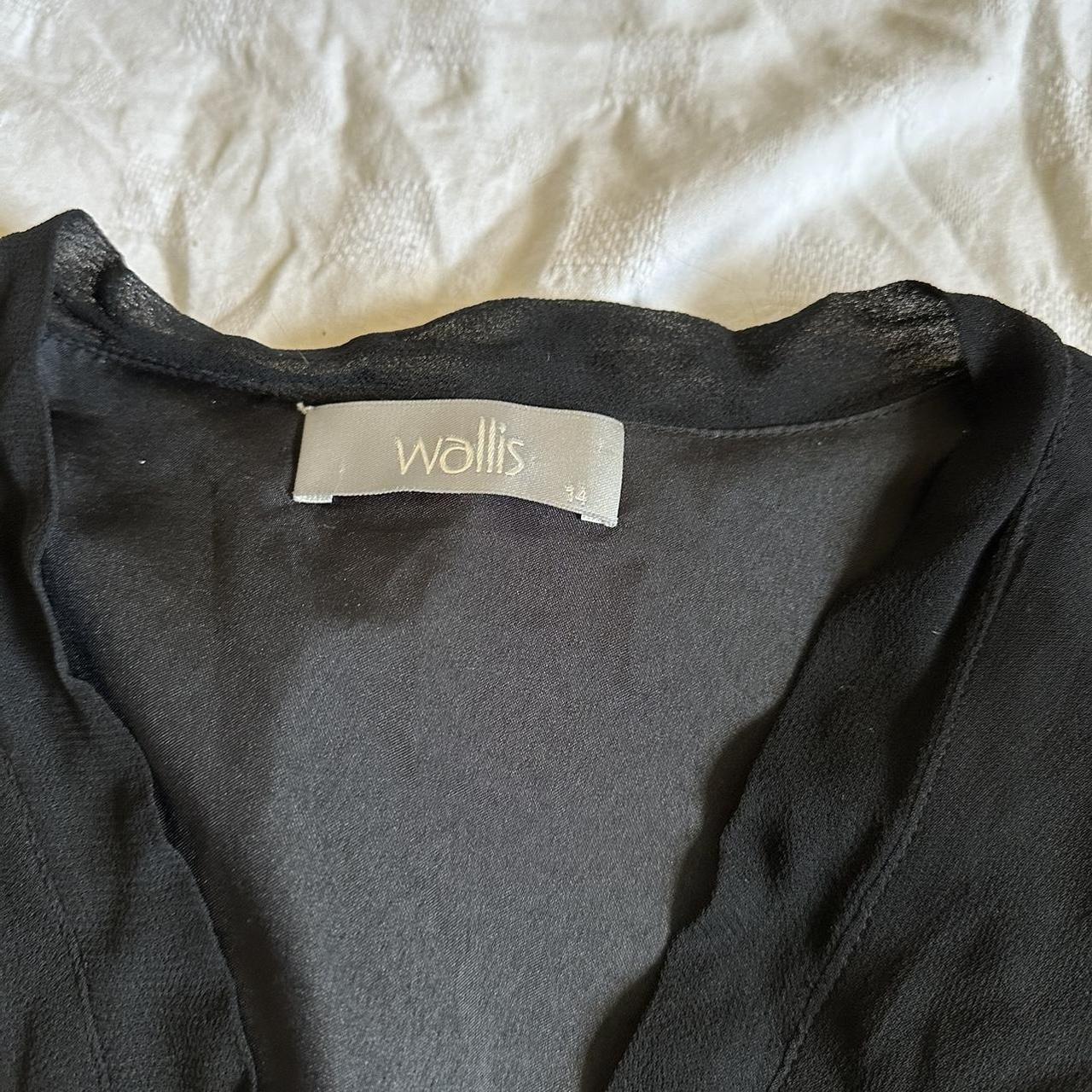 Beautiful vintage Wallis maxi dress Blossom... - Depop