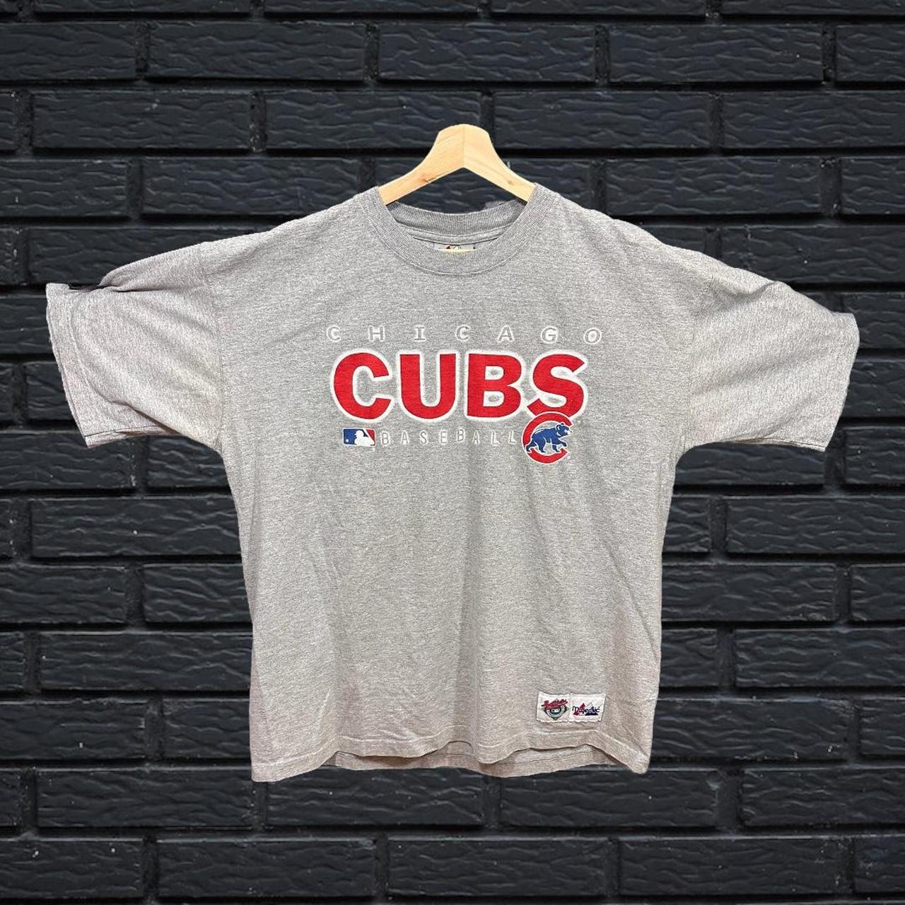 Chicago Cubs T-Shirt Gray Size Large Good condition - Depop