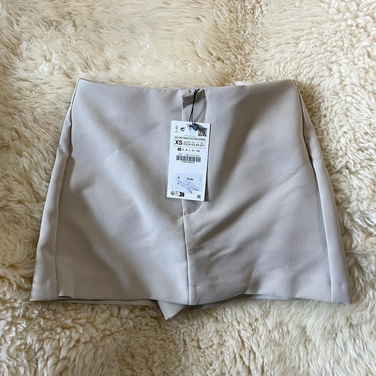 Zara Women's Tan Skirt Depop