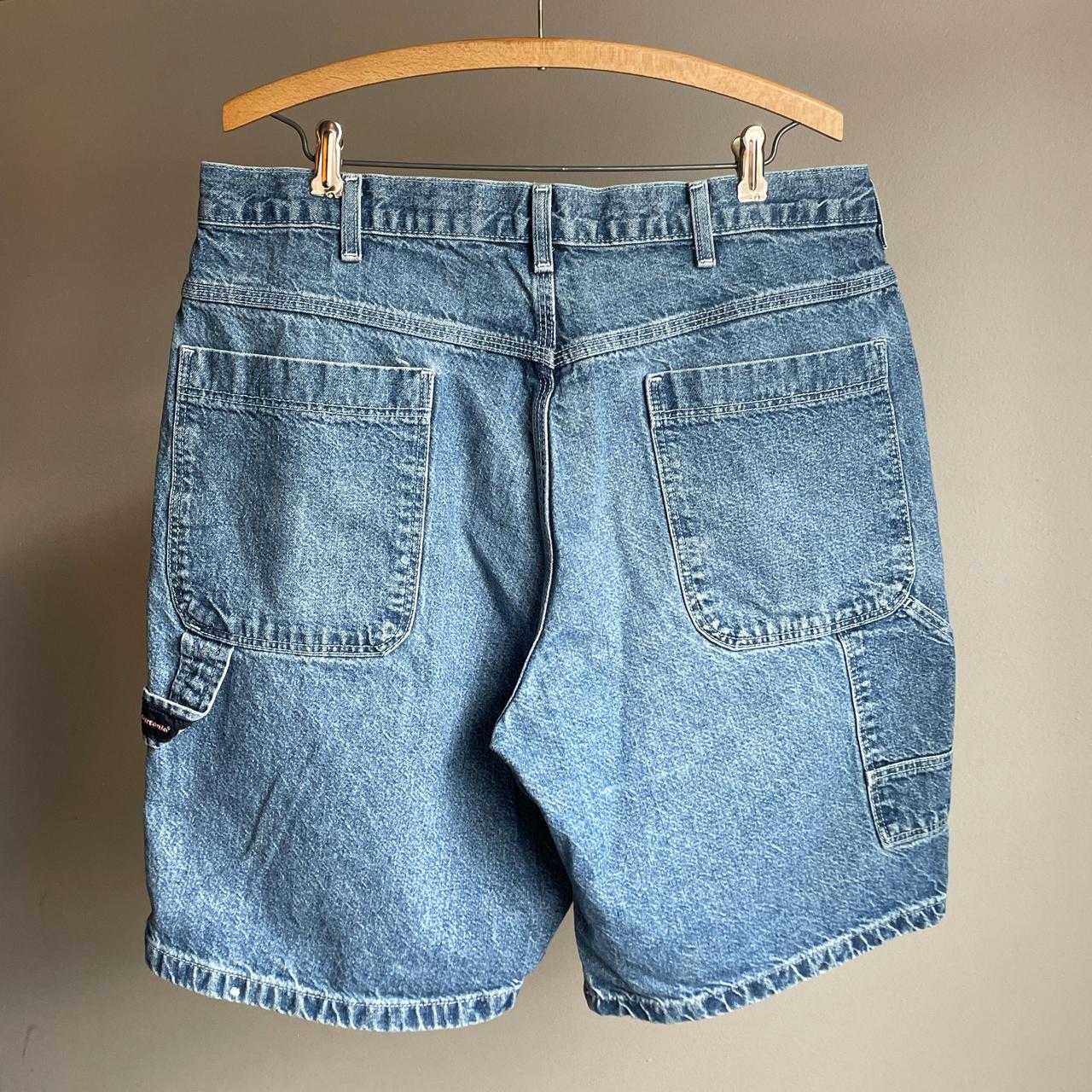 item listed by pastoverpresent