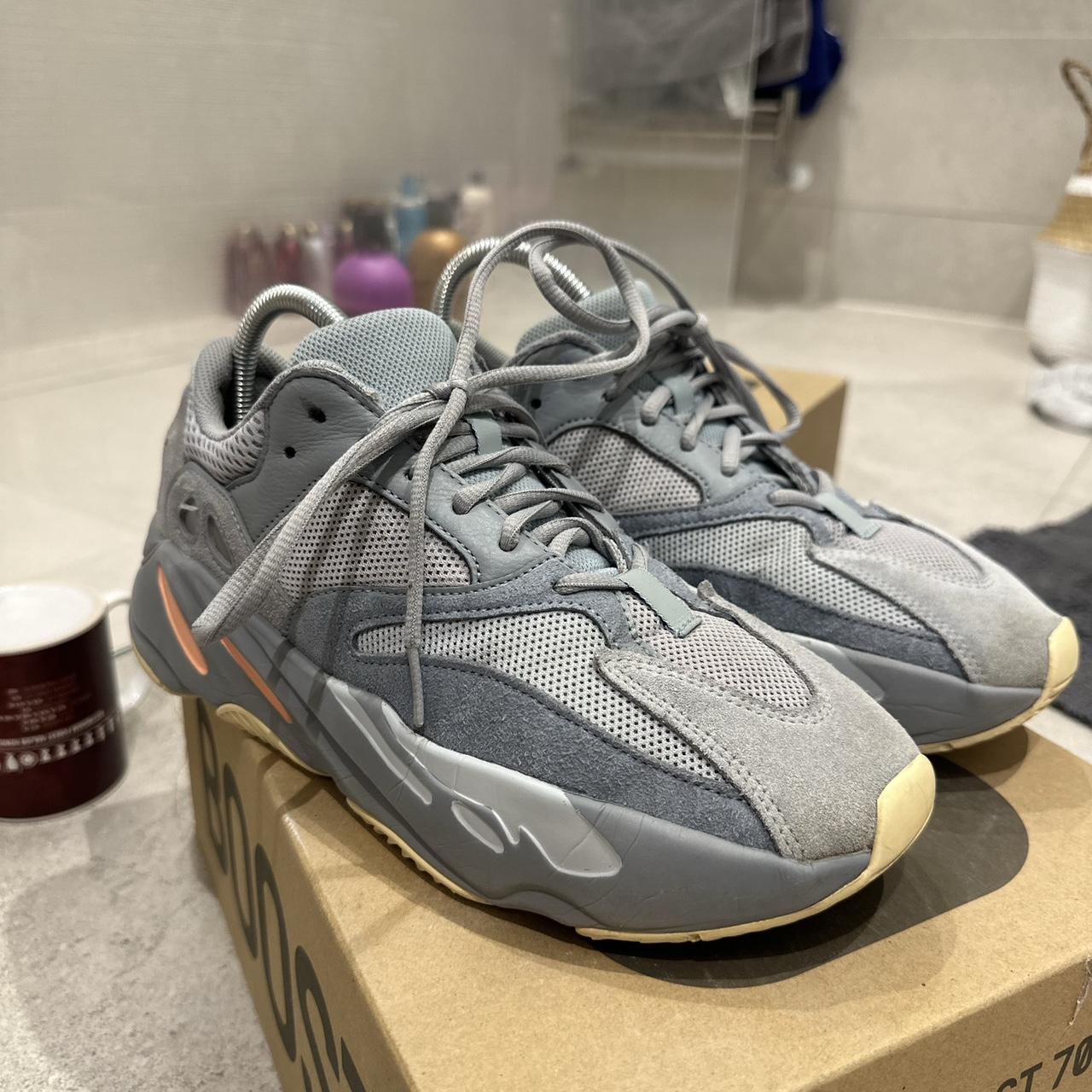 yeezy boost 700 men